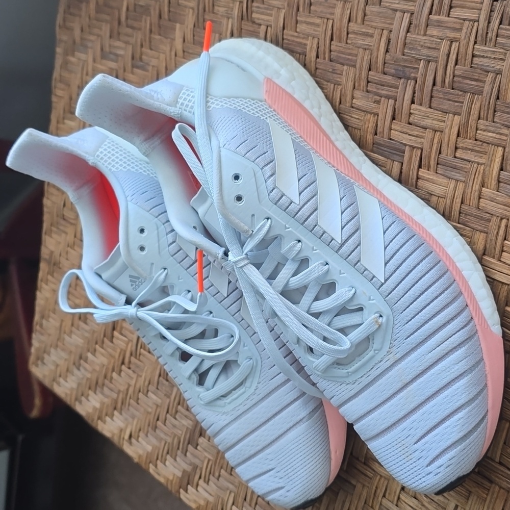 NWOT Adidas Boost Solar Guide - Picture 2 of 9